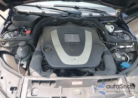 2010 Mercedes-Benz C 300 Luxury/Sport z USA, uszkodzony, nr VIN WDDGF5EB4AR108712